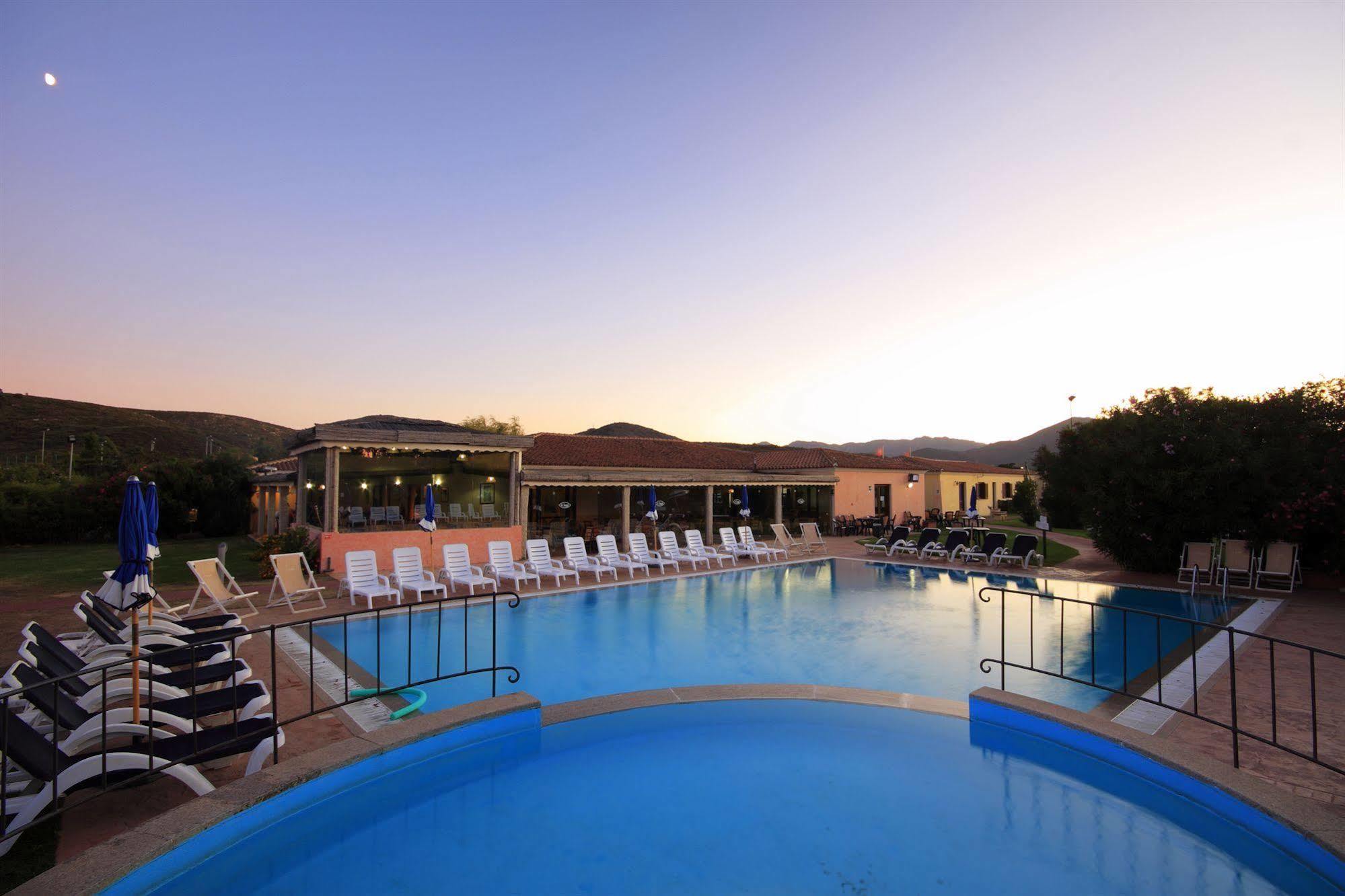 Li Suari Club Village San Teodoro  Eksteriør billede