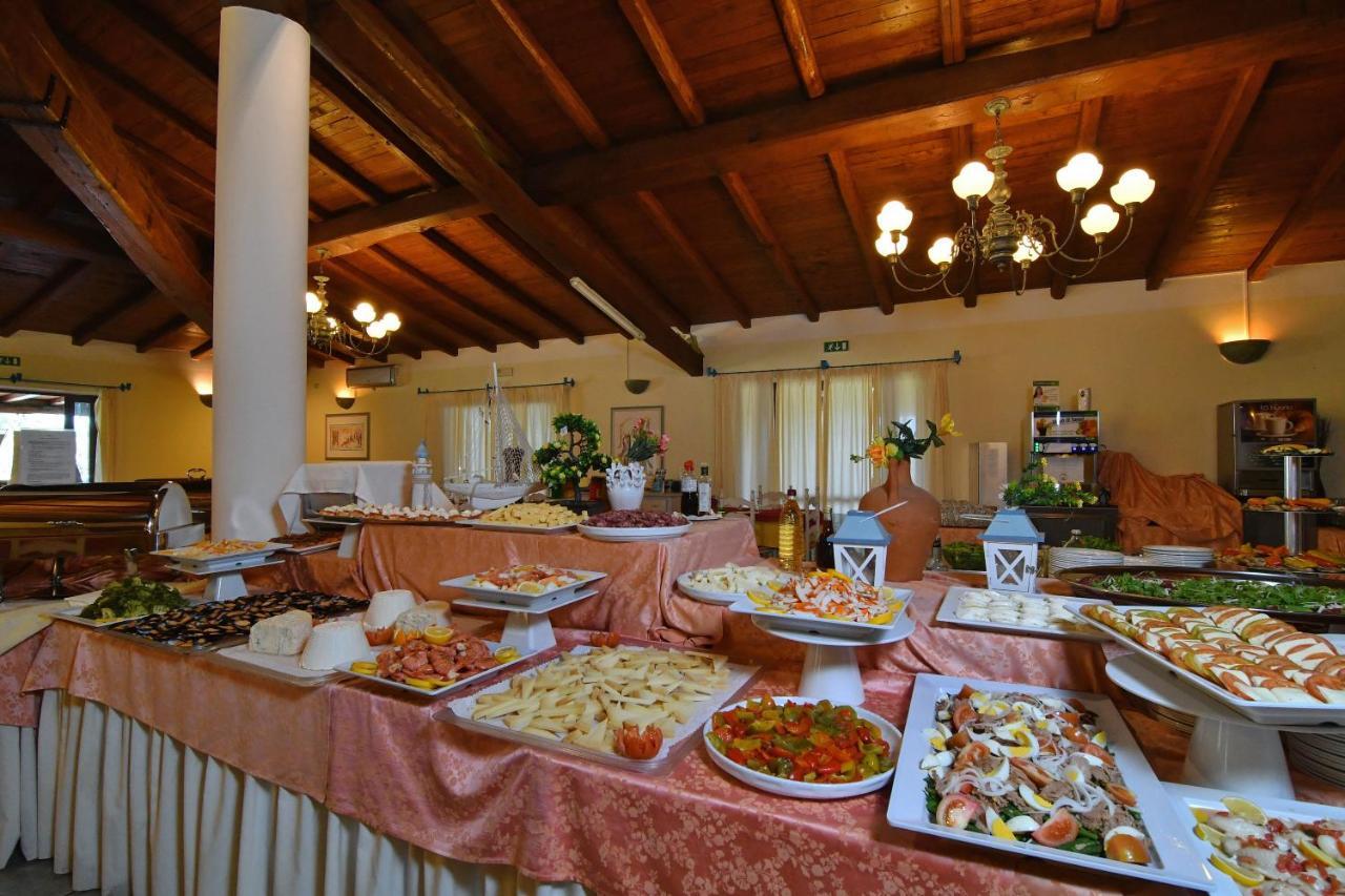 Li Suari Club Village San Teodoro  Eksteriør billede